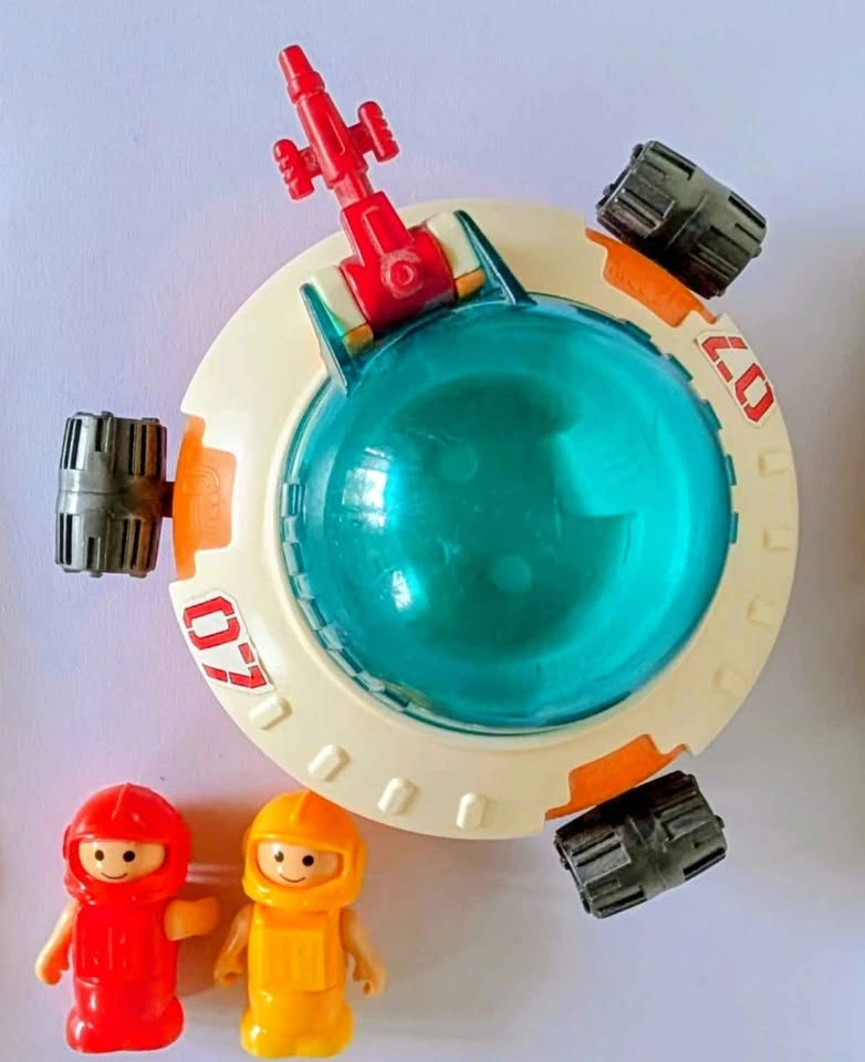 Vintage 1984 Playmates Toys Lunar Landing Module - photo 4