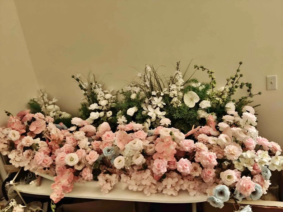 Large Artificial Floral Runners and Arrangements