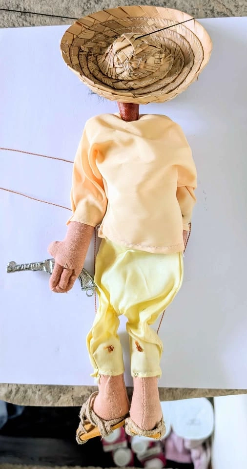 Vintage 11" Tall Mexican Bandito Folk Art Marionette Puppet - photo 2