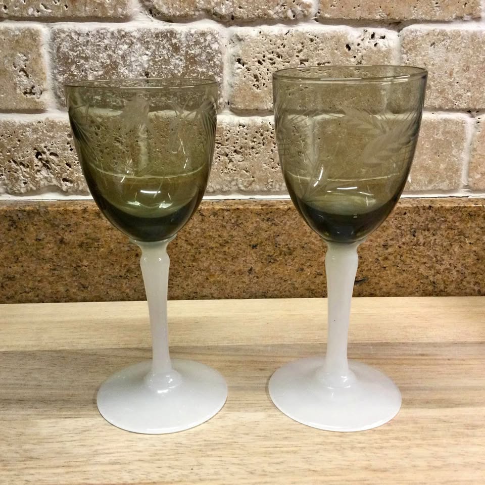 2 x Vintage Etched Smoked Grey Wine Glasses
