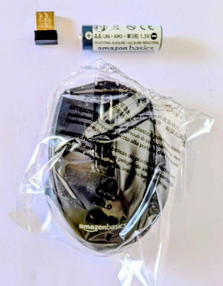 Brand New Sealed Amazon Basics Ergonomic Wireless Mouse - photo 3