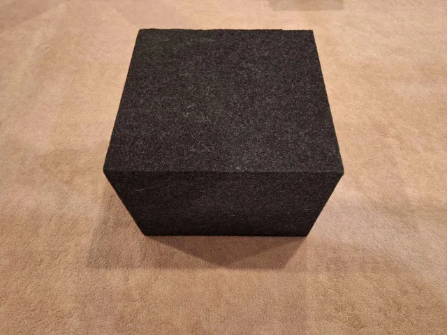 Kicker 10 inch subwoofer box image indicator(3)