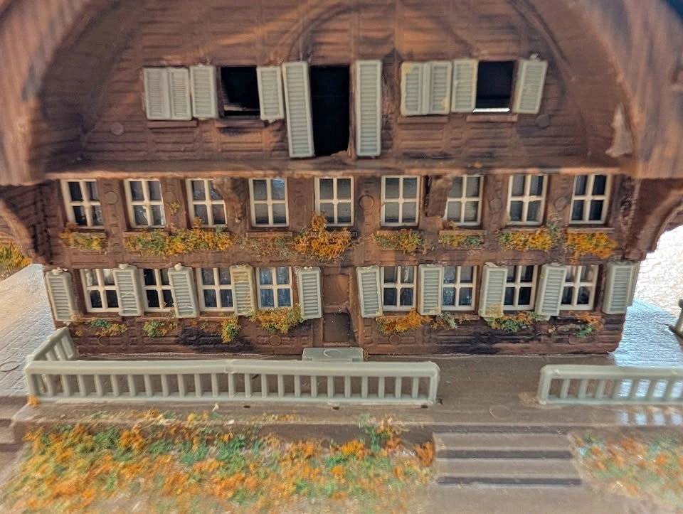 Preassembled Kibri N Scale Bernesse Mittleland Farmhouse