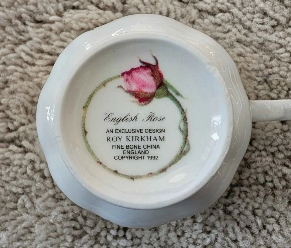Vintage English Rose Roy Kirkham Roses Tea Cup and Saucer Set - photo 3