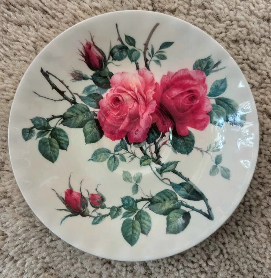 Vintage English Rose Roy Kirkham Roses Tea Cup and Saucer Set - photo 4