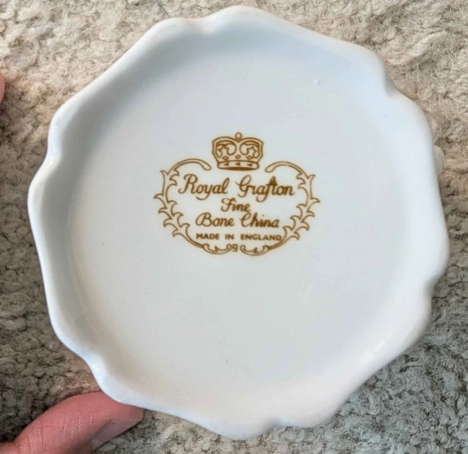 Royal Grafton Fine Bone China Cup with Fluted Body and Floral Pa - photo 2