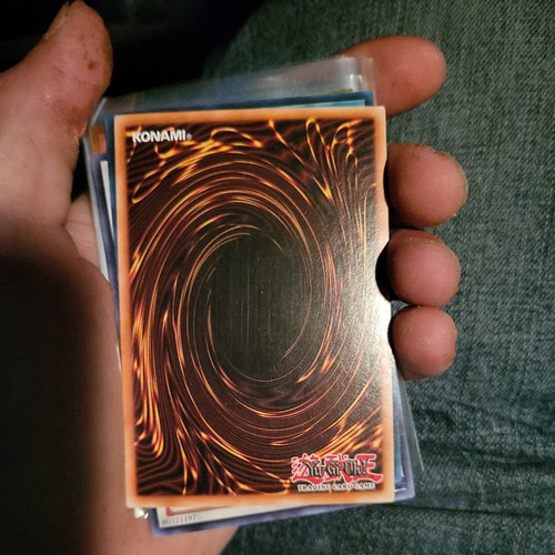 Yu-Gi-Oh! TCG Blue-Eyes White Dragon MVP1-ENG55 1st Edition Gold - photo 2