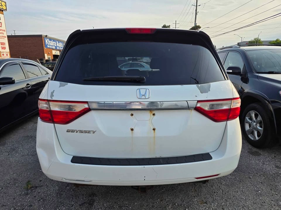 2011 Honda Odyssey - photo 5