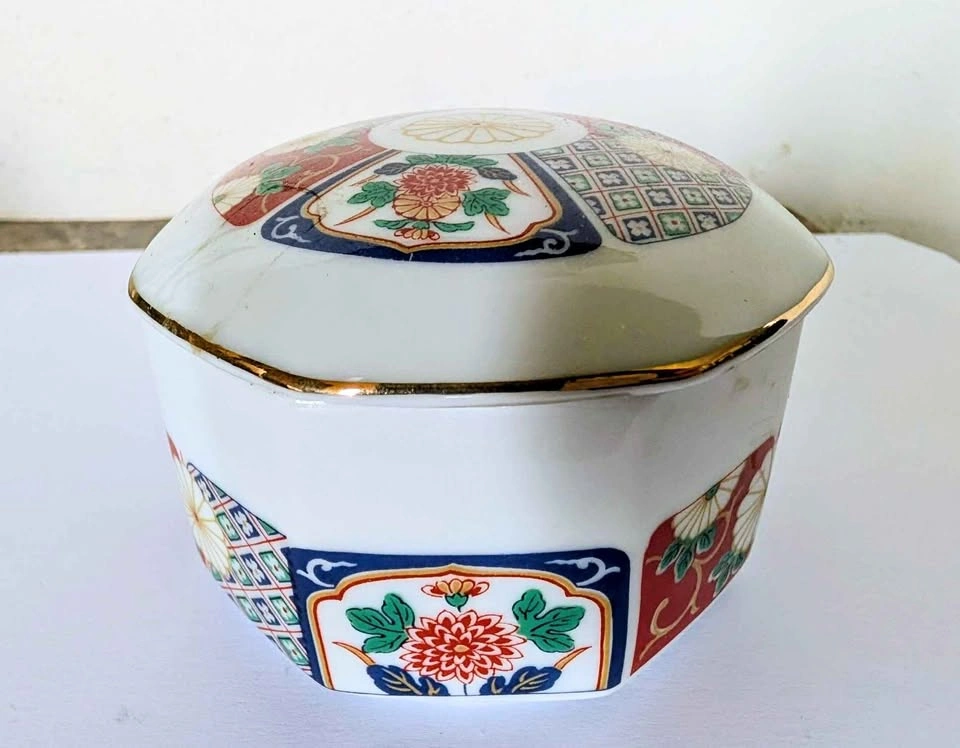 Vintage Japanese Style Imari Porcelain Box