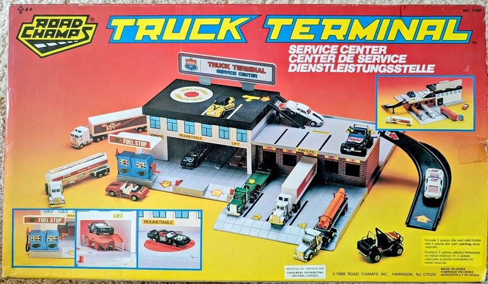 Vintage Road Champs Service Center with Truck Terminal Playset