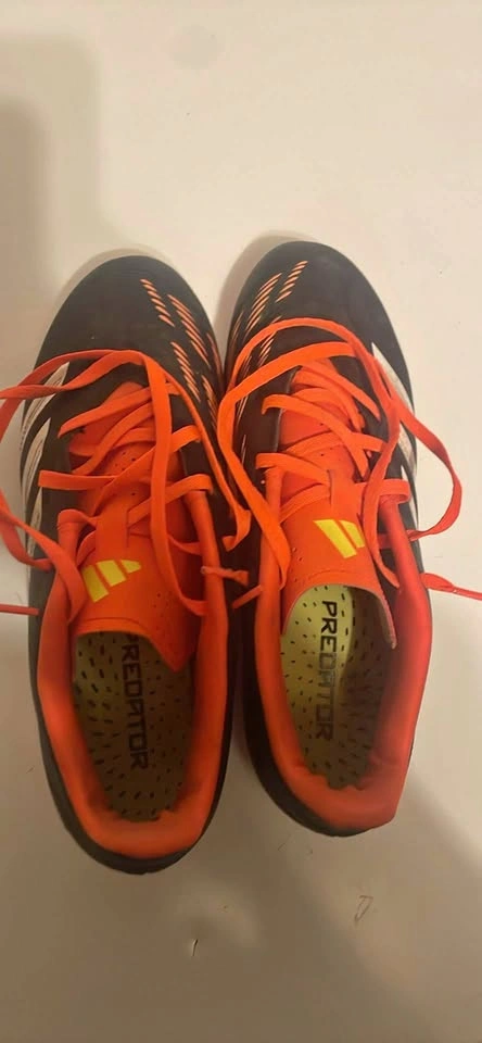 Adidas Predator Soccer Cleats Size 9M