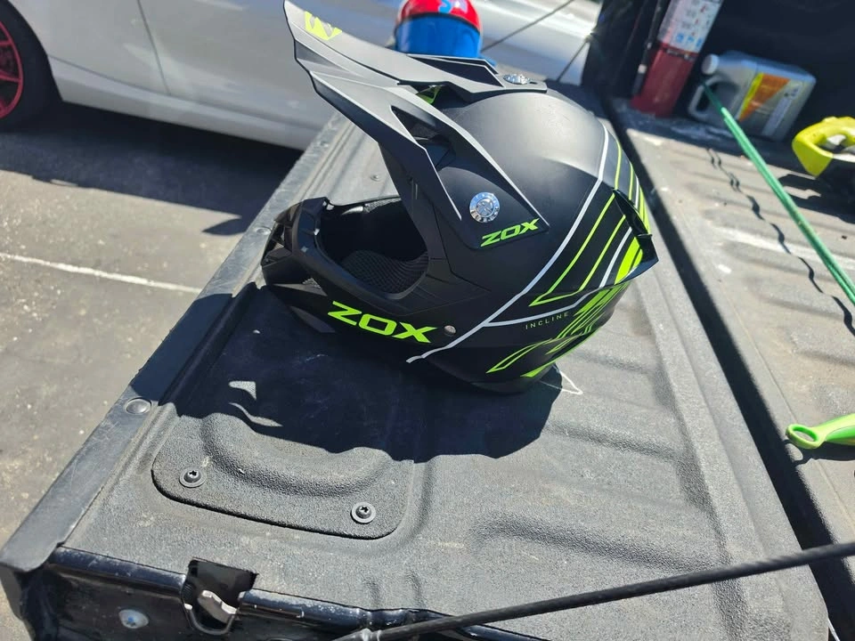 Helmet - photo 3