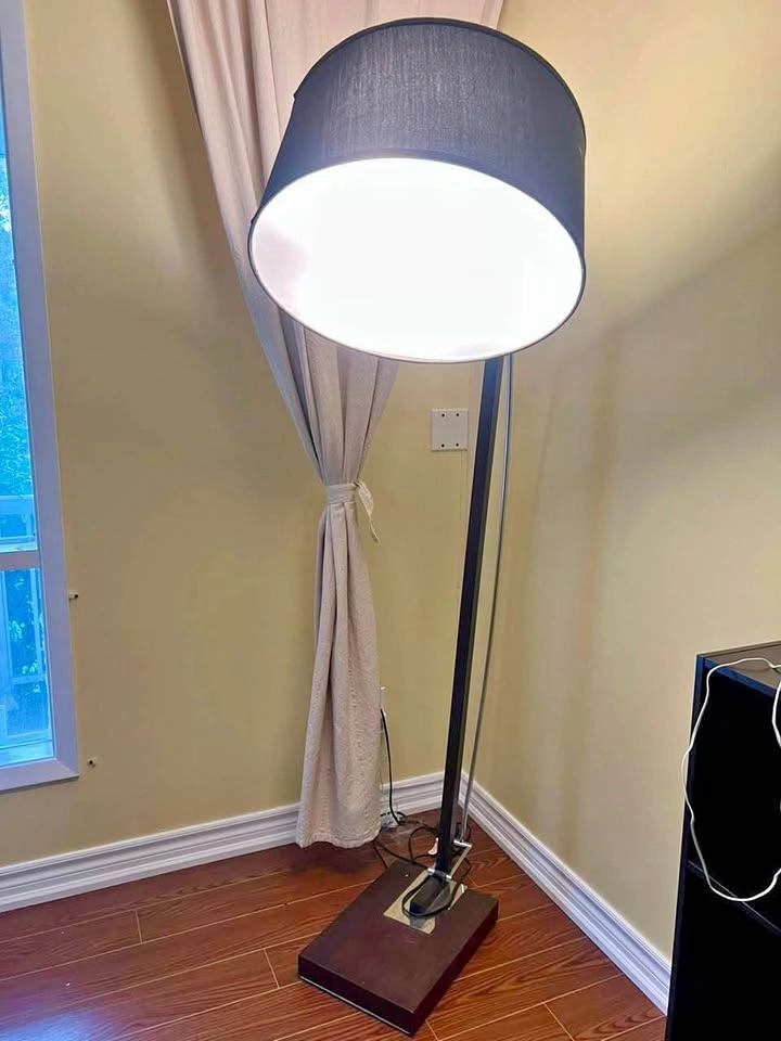 Strucktube adjustable arc floor lamp