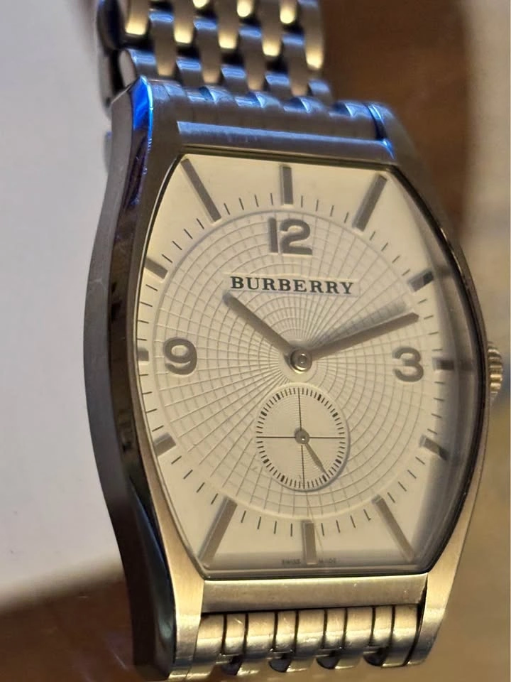 Burberry BU1550 Swiss Made Watch, Ronda 6 jewels movement - photo 2