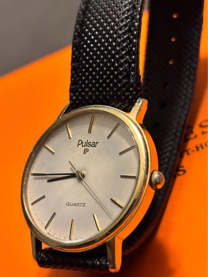 Vintage Pulsar Quartz Watch, new battery. 33mm, 5 jewels pulsar - photo 3