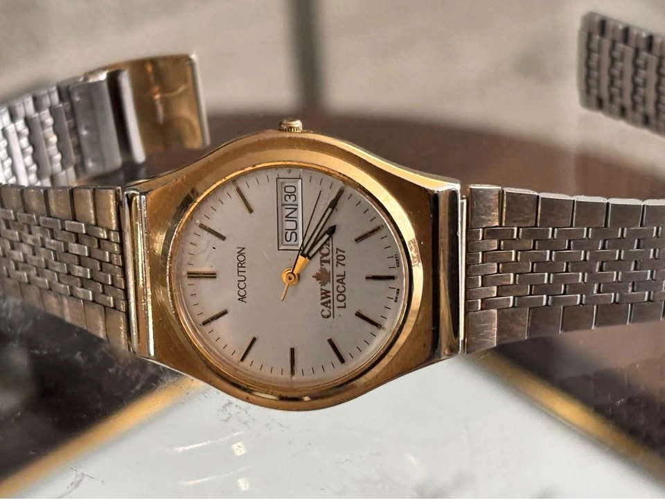 Vintage Accutron quartz watch, gold plated. New battery. - photo 2