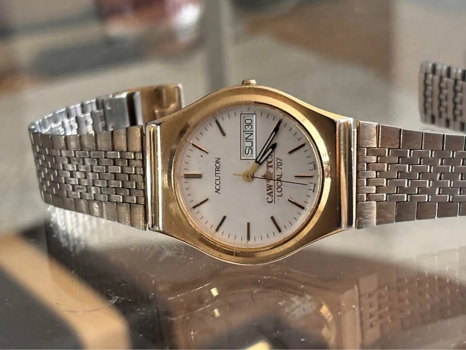 Vintage Accutron quartz watch, gold plated. New battery. - photo 3