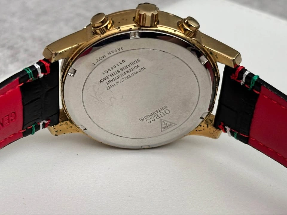 Guess U11059G1 Chronograph Watch, new battery, new leather strap - photo 3
