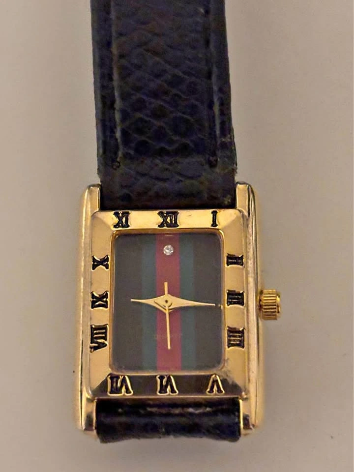 Luxury ladies watch, quartz movement, new battery, leather band