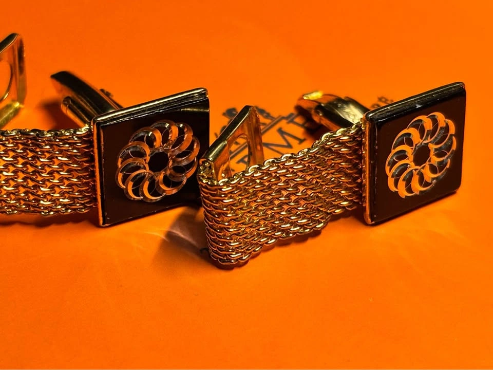 Commodore Gold-Tone Mesh Wrap Cufflinks - photo 3