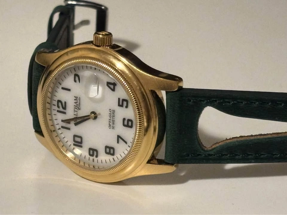 Waltham datejust Indiglo watch, never worn. 3 new batteries - photo 3