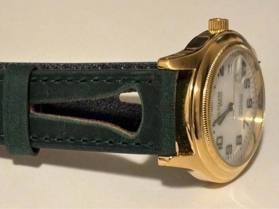 Waltham datejust Indiglo watch, never worn. 3 new batteries - photo 4