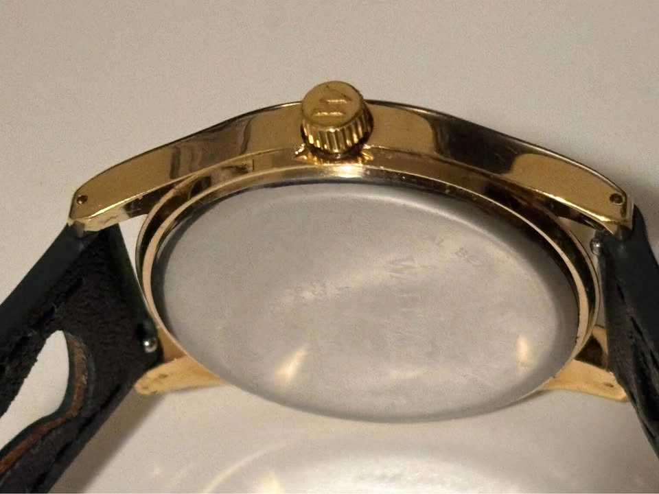 Waltham datejust Indiglo watch, never worn. 3 new batteries - photo 5