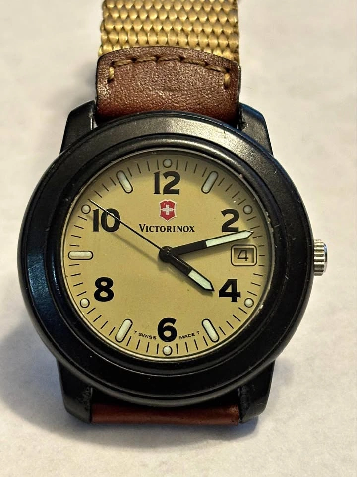 Victorinox Swiss army watches. New battery, leather and canvas k