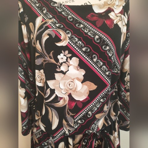 White House Black Market Black and Cream Floral Dress Size Small - photo 3