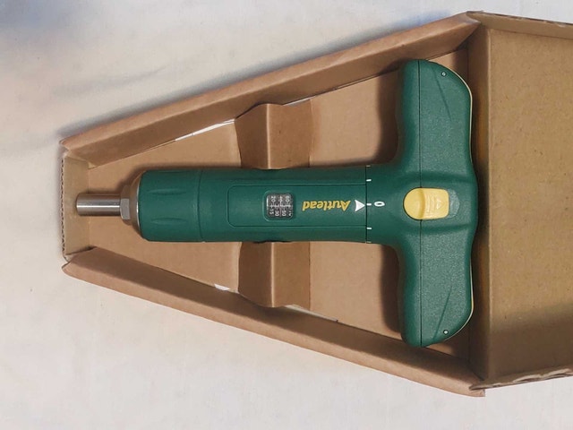 Autlead Screwdriver