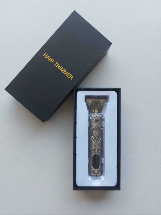 Trimmer for hair and beard