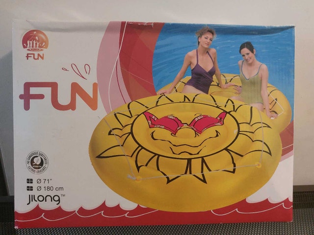 Giant inflatable float