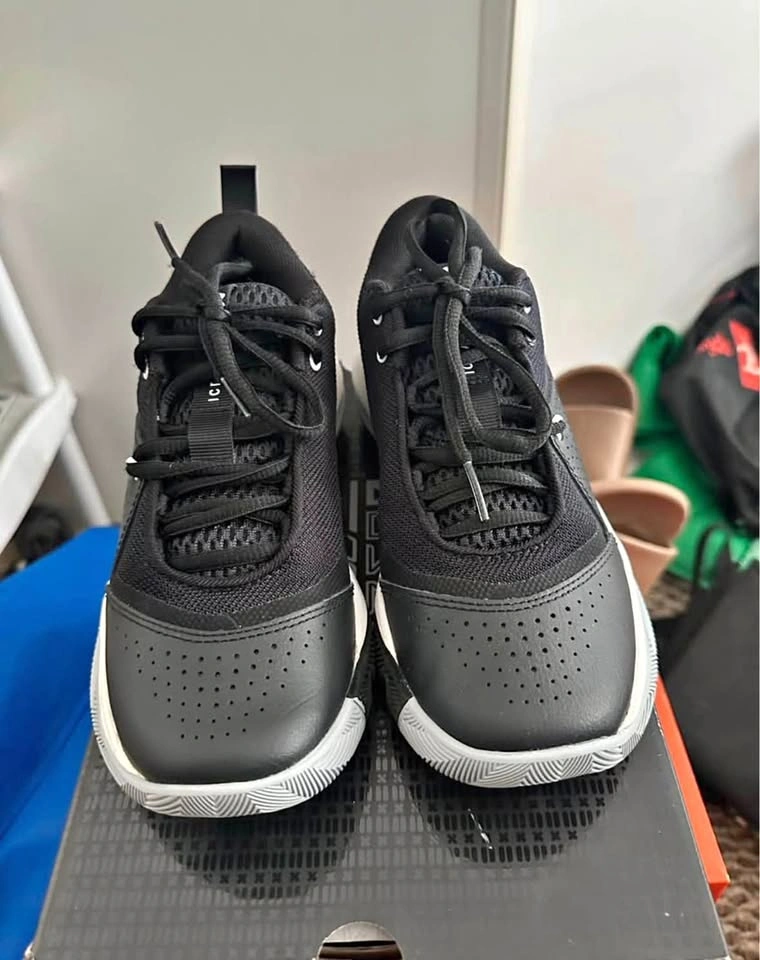 Boys Basketball Shoes