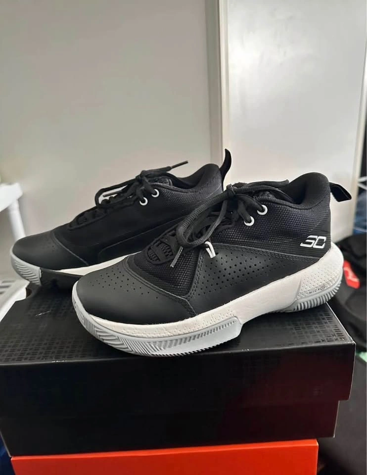 Boys Basketball Shoes - photo 2