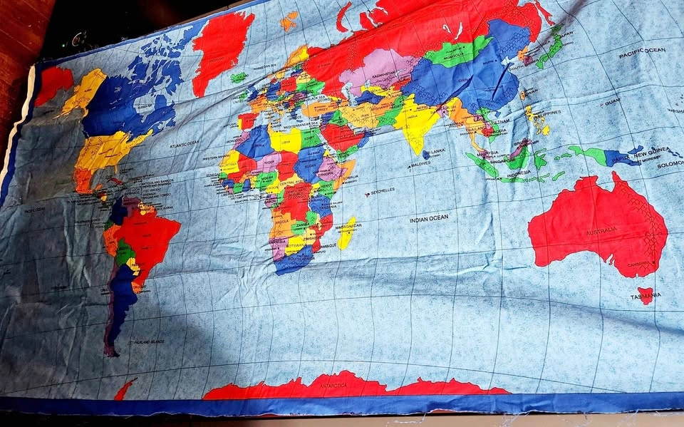 World map fabric panel, Fabric Traditions 1998, quilters cotton