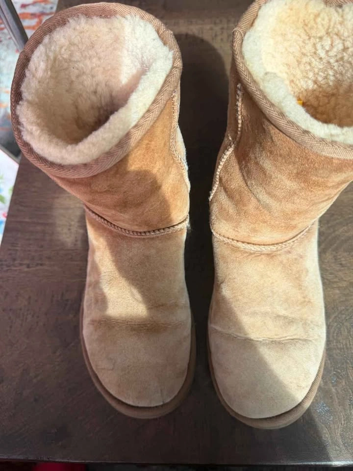 UGG Classic Boots – Women’s Size 7 – Chestnut - photo 5
