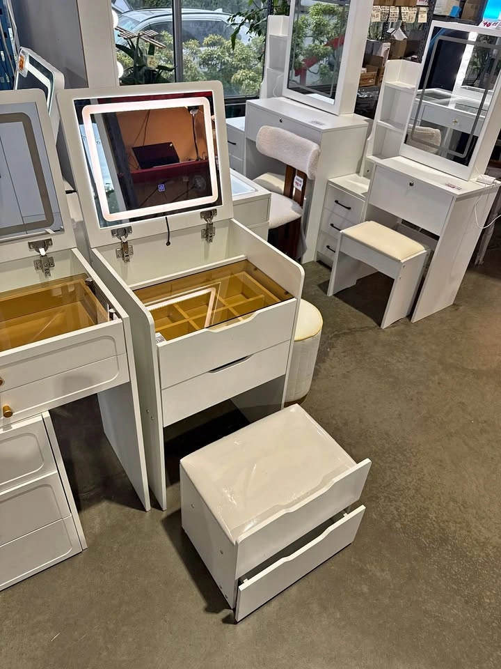 C5249 DR023 Small Space Makeup Vanity with LED Mirror $170