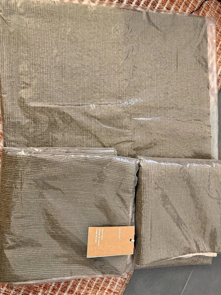 west elm Textured Ribbed Pillow Cover in Moss Green
