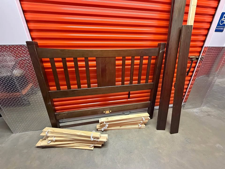 Grain Wood Shaker Slat Platform Queen Bed