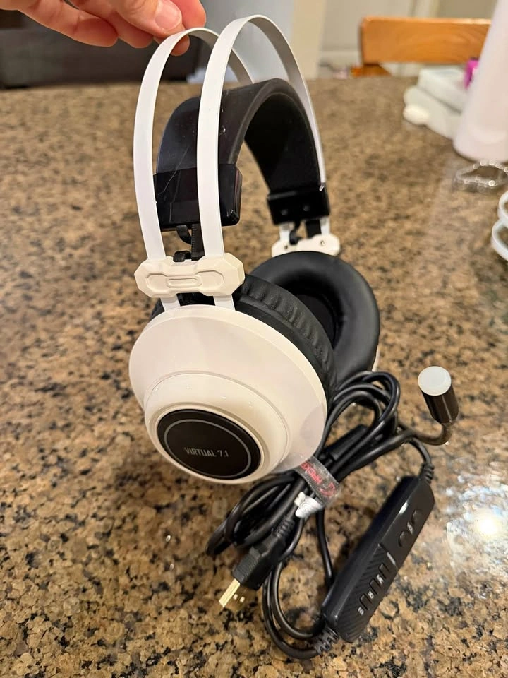 Wired Gaming Headset with ENC microphone