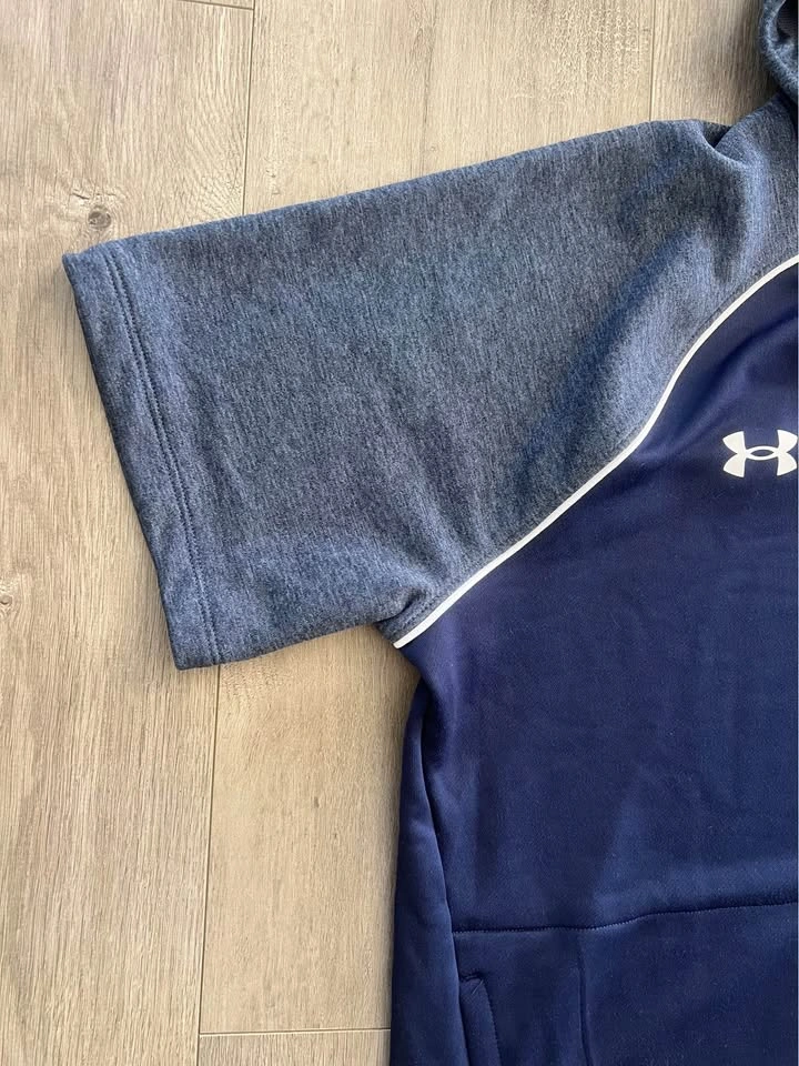 Under Armour Short Sleeve Hoodie M - photo 4
