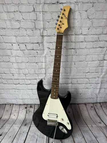 First Act Electric Guitar Solid Body Black 6-String w/ Amp - photo 2