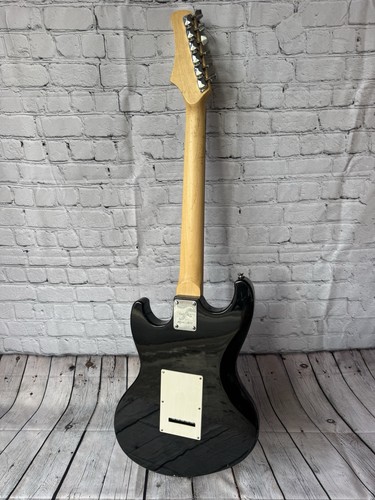 First Act Electric Guitar Solid Body Black 6-String w/ Amp - photo 3
