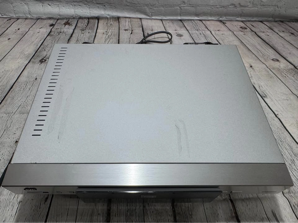 JVC HM-DH30000U D-VHS Digital HDTV Recorder - photo 3