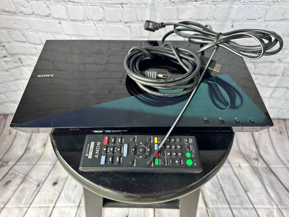 Sony BDP-S5100 3D Blu-ray Disc / DVD / SACD Player