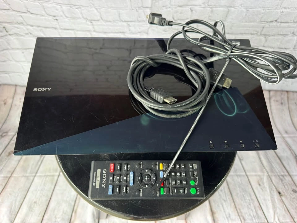 Sony BDP-S5100 3D Blu-ray Disc / DVD / SACD Player - photo 2