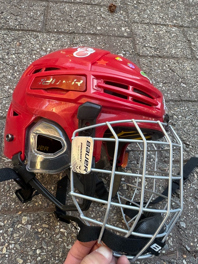 Bauer Prodigy Youth Hockey Helmet