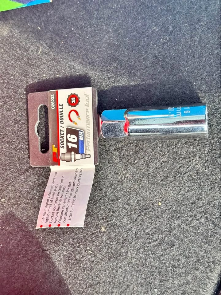 Performance Tool 16mm 3/8" Drive Magnetic Spark Plug Socket