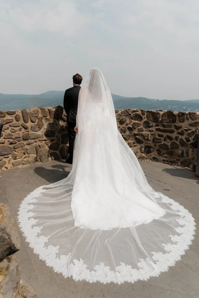 Lace Wedding Veil - photo 4