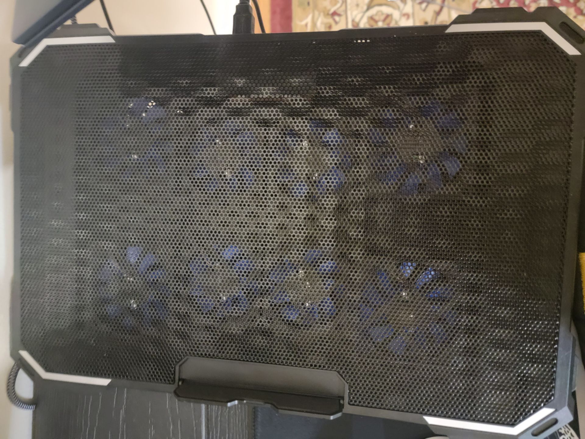 Computer laptop cooler with 8 FANS